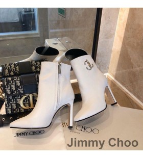 Jimmy Choo Mahesa 100 Rúitín Booties Mná Leathar Lao Le JC Feathal Bán