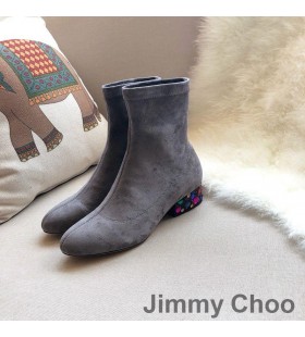 )Jimmy Choo(ジミーチュー)のメーンは足首のブーツ女性のスエードと結晶ペーヒールグレー