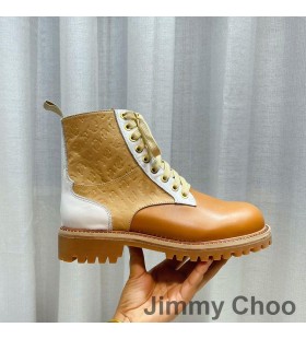 Jimmy Choo 라는 평지 전투 부츠 여성 혼합 가죽으로 제 브라운 모노그램