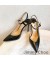 جيمي تشو Fetto 100 مضخات Slingback في النساء من الجلد الأسود